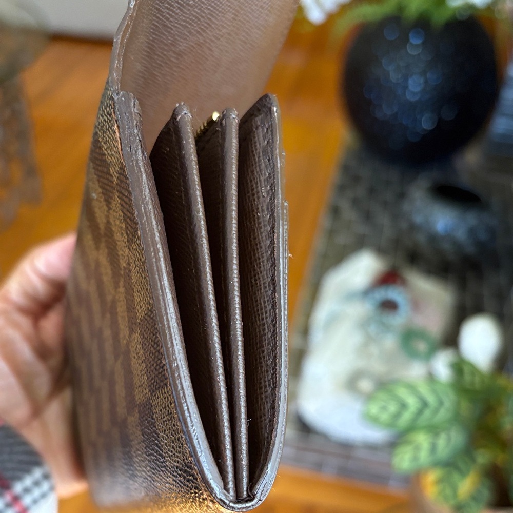 Louis Vuitton Wallet with Button Closure - Picture 12 of 13